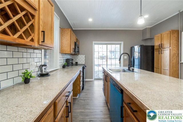 2213 Village Road, South Whitehall Twp, PA 18069