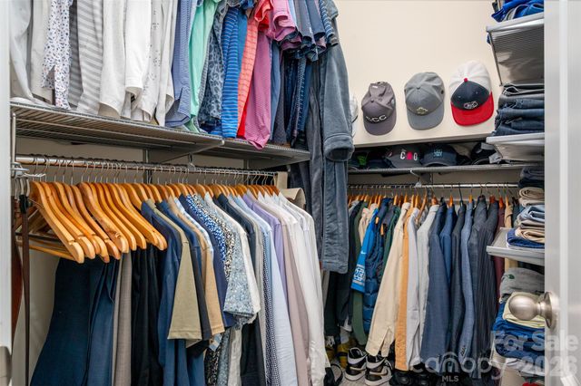 11428 Scarlet Tanager Drive, Charlotte, NC 28278