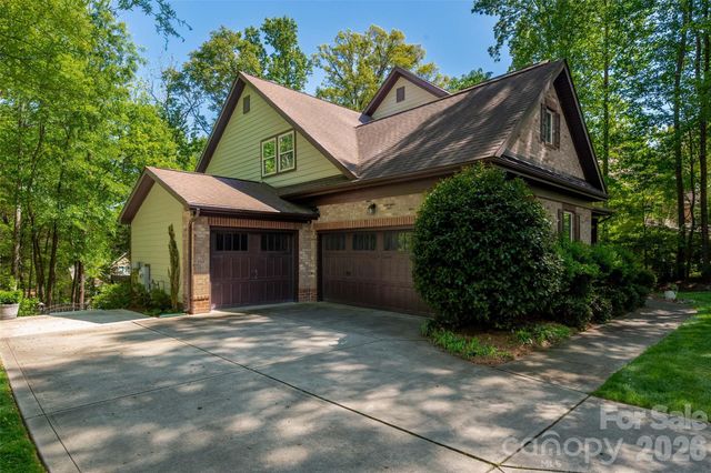 11428 Scarlet Tanager Drive, Charlotte, NC 28278