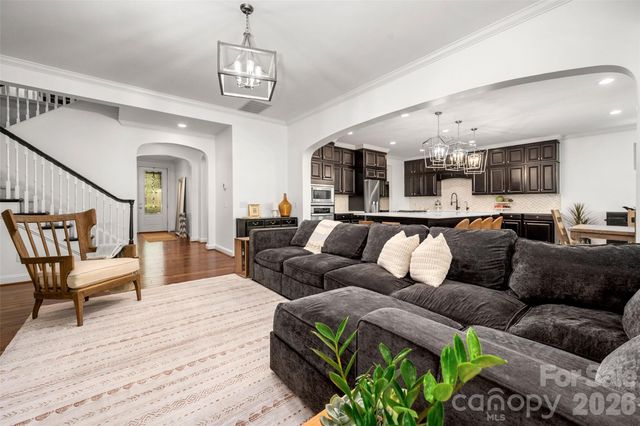 11428 Scarlet Tanager Drive, Charlotte, NC 28278