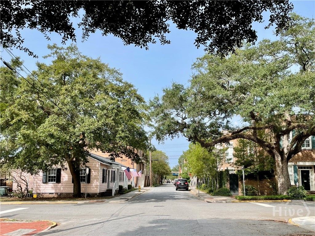 Image 22 of property listing at 217 W Taylor Street, Savannah, GA 31401