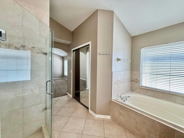 19021 WEATHERSTONE DRIVE, Tampa, FL 33647