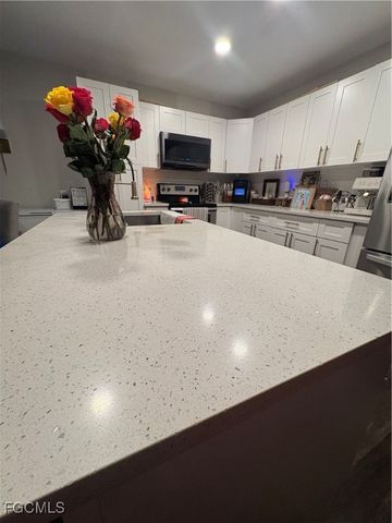 1213 SE 23rd PL 1-2, Cape Coral, FL 33990