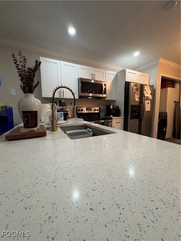 1213 SE 23rd PL 1-2, Cape Coral, FL 33990