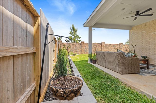 19363 Poppy Village Circle, Magnolia, TX 77355