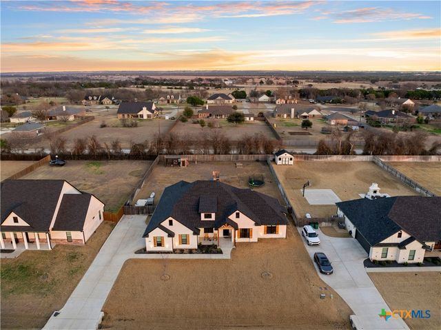 230 Sand Flat Lane, Temple, TX 76502