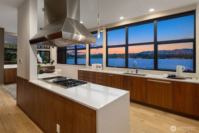 3840 E Mercer Way, Mercer Island, WA 98040