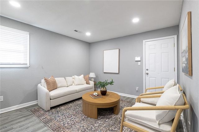 4410 NE 46 Street, Kansas City, MO 64117