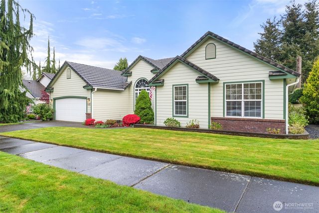 4129 Campus Green Loop NE, Lacey, WA 98516
