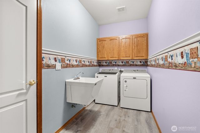 4129 Campus Green Loop NE, Lacey, WA 98516