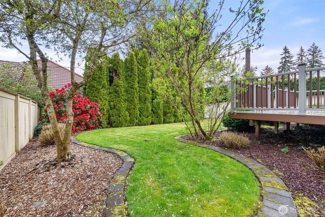 4129 Campus Green Loop NE, Lacey, WA 98516