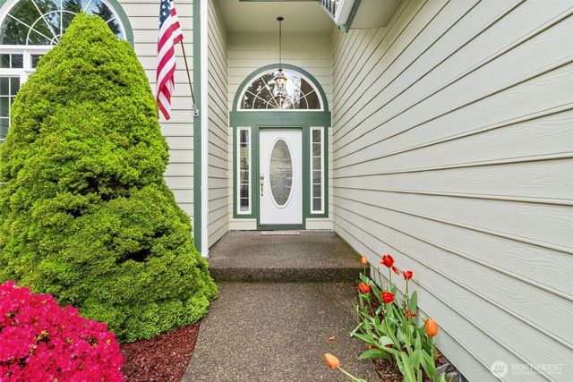 4129 Campus Green Loop NE, Lacey, WA 98516