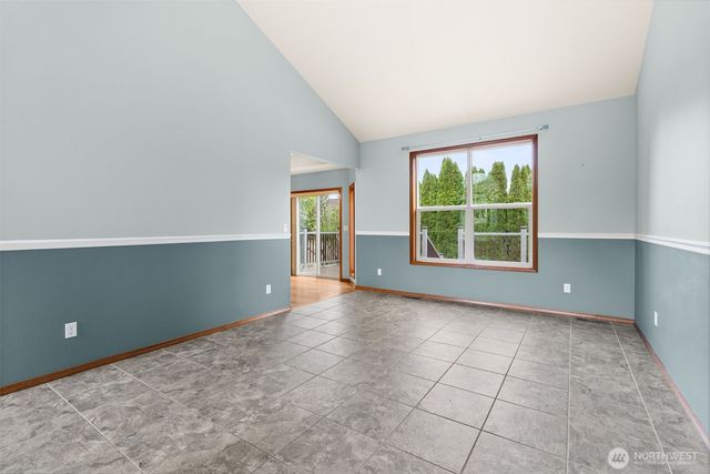 4129 Campus Green Loop NE, Lacey, WA 98516