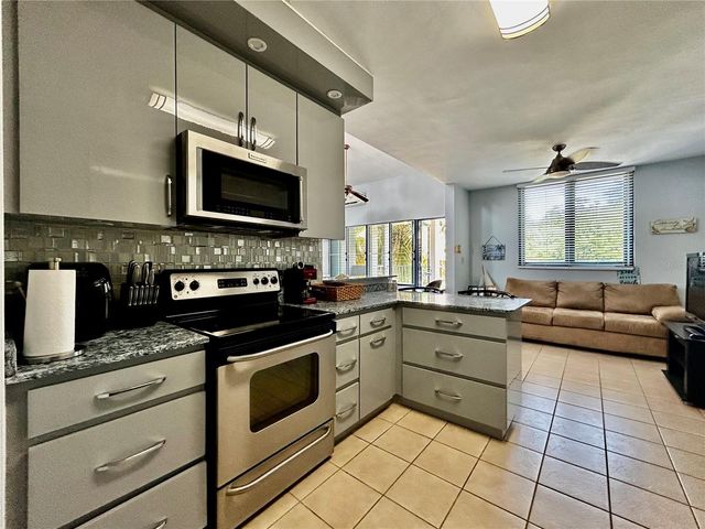 Carr 693 INT 6690 1, Vega Alta, PR 00692