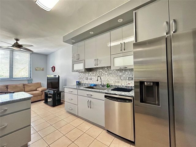 Carr 693 INT 6690 1, Vega Alta, PR 00692