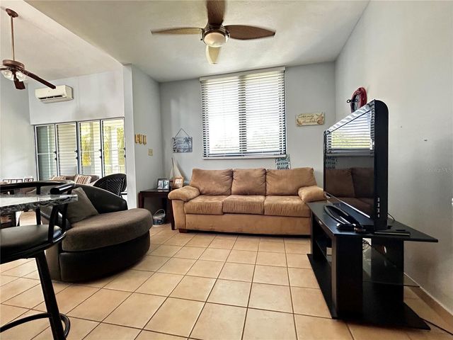 Carr 693 INT 6690 1, Vega Alta, PR 00692