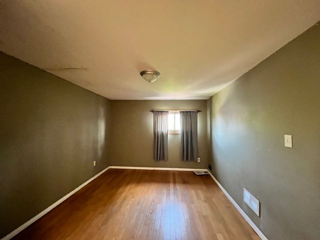 10939 S Avenue F, Chicago, IL 60617