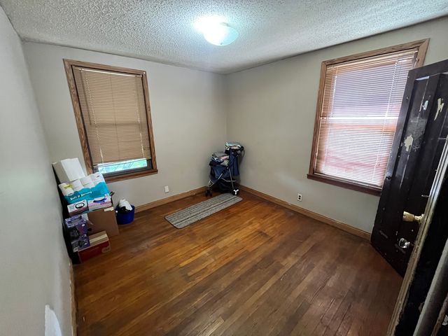 10939 S Avenue F, Chicago, IL 60617