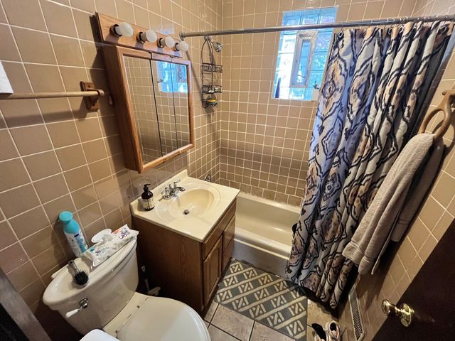 10939 S Avenue F, Chicago, IL 60617