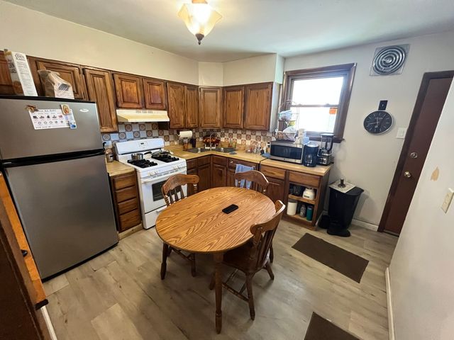 10939 S Avenue F, Chicago, IL 60617