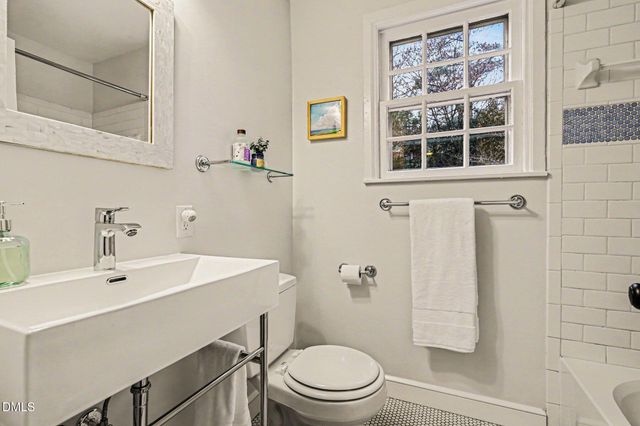 915 Gardner Street, Raleigh, NC 27607