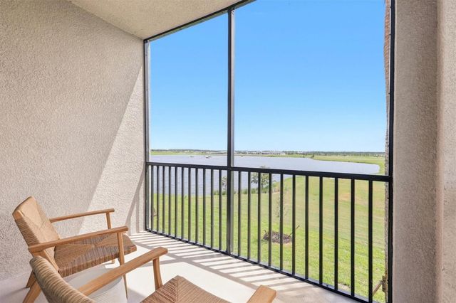 19110 SCALLOP LOOP 208, Lakewood Ranch, FL 34211
