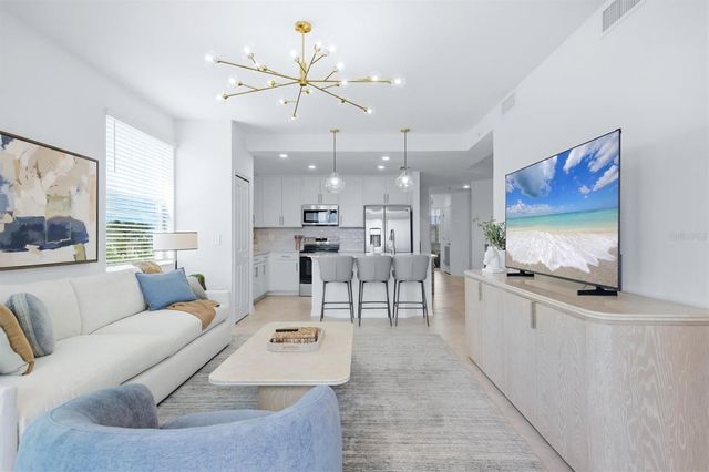 19110 SCALLOP LOOP 208, Lakewood Ranch, FL 34211