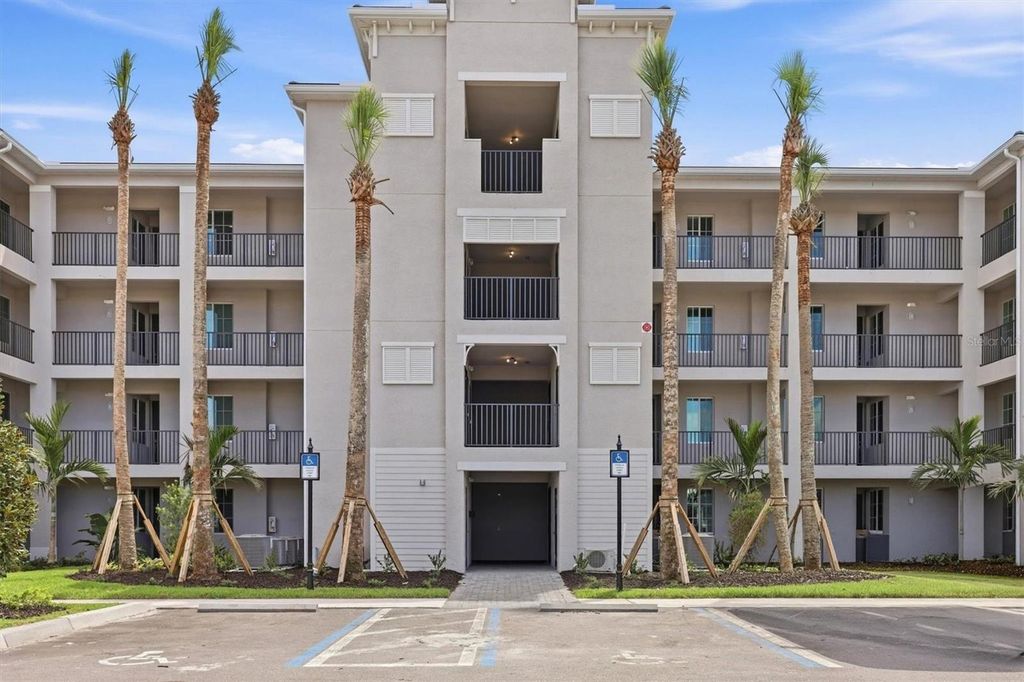 19110 SCALLOP LOOP 208, Lakewood Ranch, FL 34211