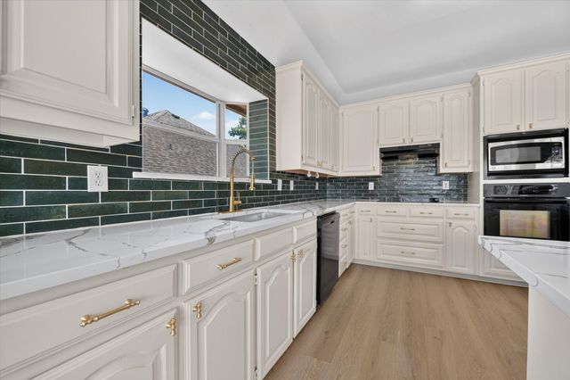 305 Brazil Drive, Hurst, TX 76054