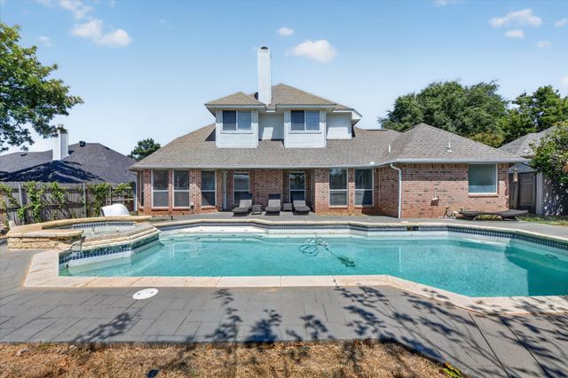 305 Brazil Drive, Hurst, TX 76054