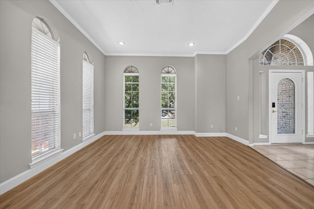 305 Brazil Drive, Hurst, TX 76054