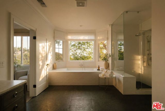 24049 Chestnut Way, Calabasas, CA 91302