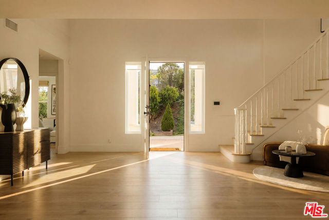 24049 Chestnut Way, Calabasas, CA 91302