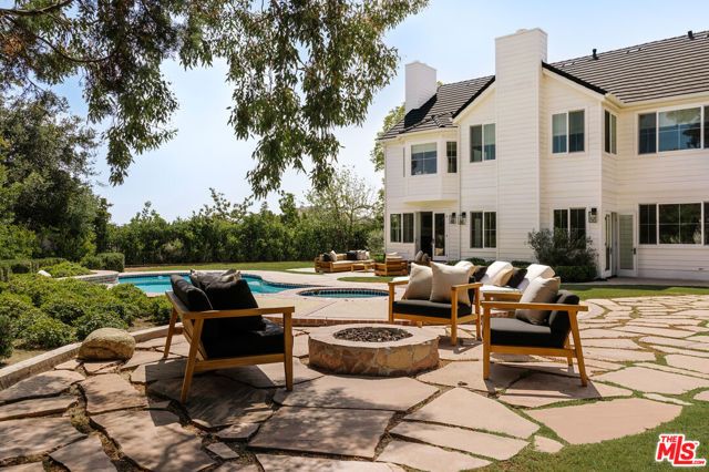 24049 Chestnut Way, Calabasas, CA 91302