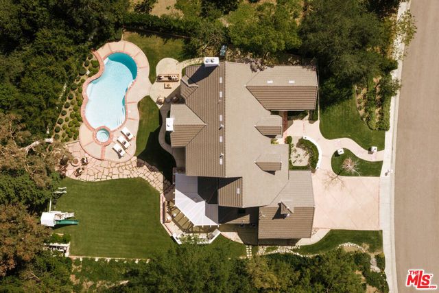 24049 Chestnut Way, Calabasas, CA 91302