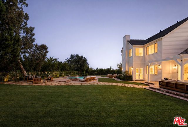 24049 Chestnut Way, Calabasas, CA 91302