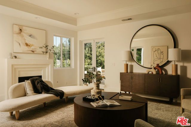 24049 Chestnut Way, Calabasas, CA 91302