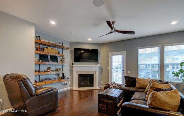 147 Waypoint Drive 2105, Eatontown, NJ 07724