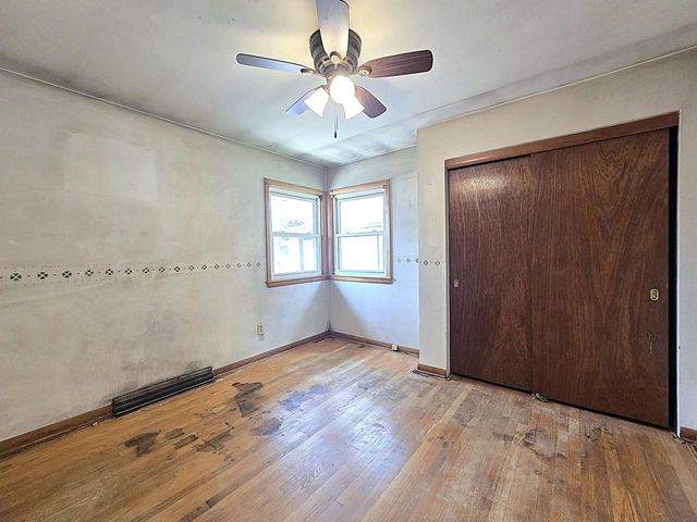 5863 S Hately AVENUE, Cudahy, WI 53110