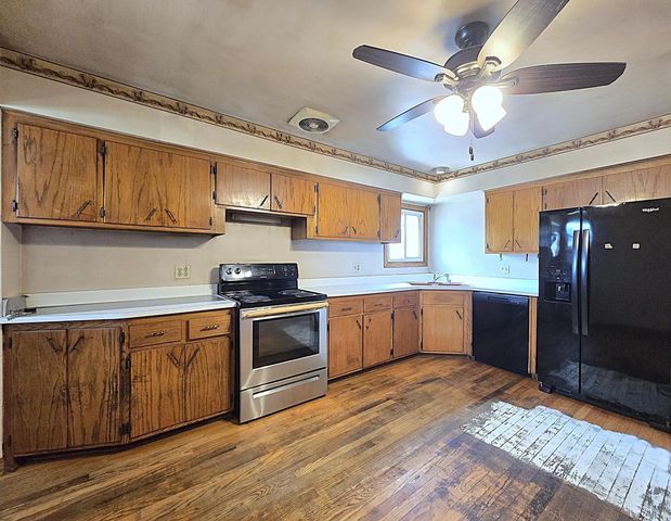 5863 S Hately AVENUE, Cudahy, WI 53110