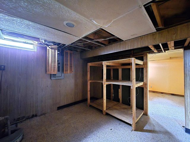 5863 S Hately AVENUE, Cudahy, WI 53110