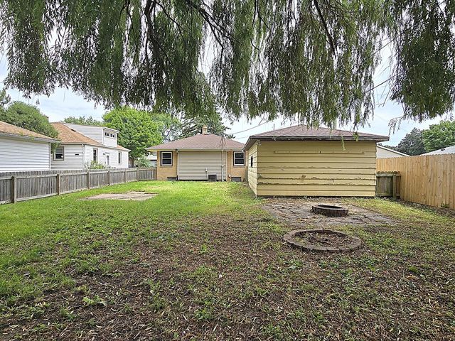 5863 S Hately AVENUE, Cudahy, WI 53110