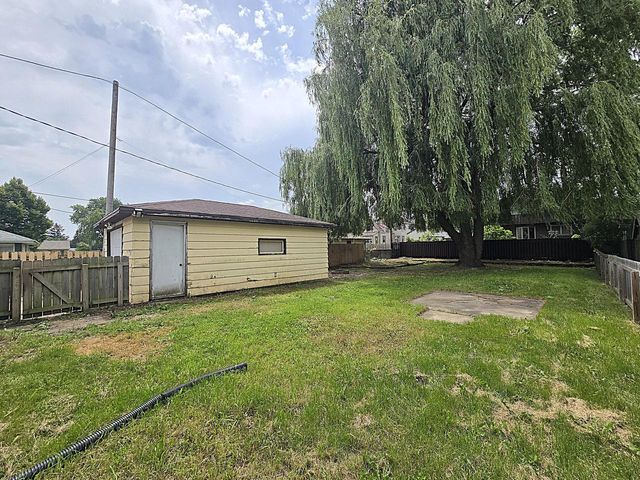 5863 S Hately AVENUE, Cudahy, WI 53110