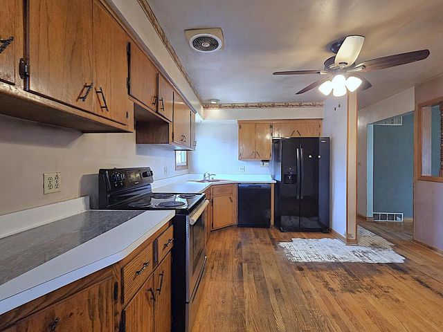 5863 S Hately AVENUE, Cudahy, WI 53110