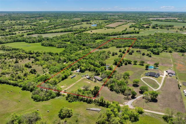 1199 County Road 1245, Savoy, TX 75479