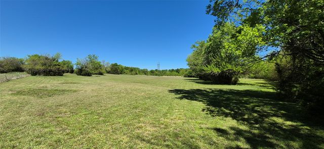 1199 County Road 1245, Savoy, TX 75479