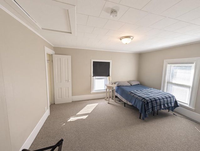 719 W 6TH AVENUE, Oshkosh, WI 54902