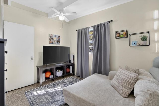 2016 WINDSOR WAY, Tampa, FL 33619