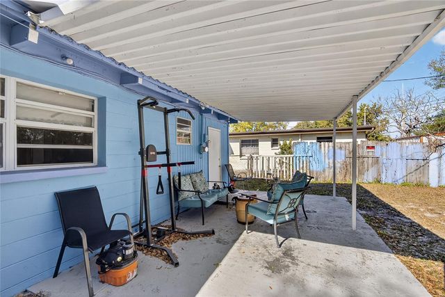 2016 WINDSOR WAY, Tampa, FL 33619