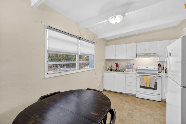 2016 WINDSOR WAY, Tampa, FL 33619